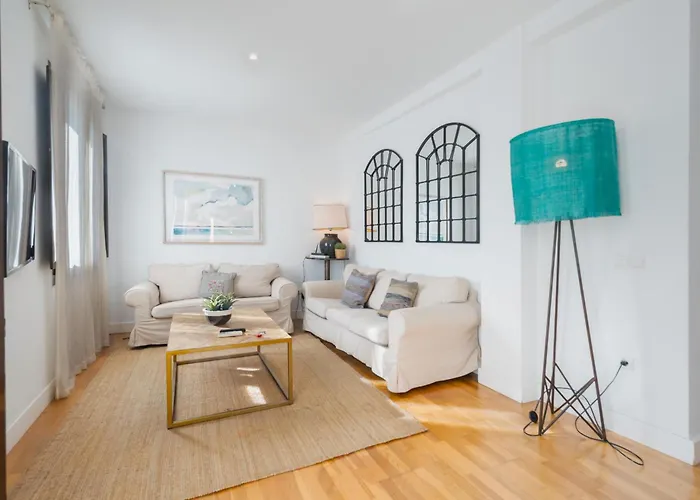 3 Bedrooms 2 Bathrooms Furnished - Triana - Great Apartment - Mintystay