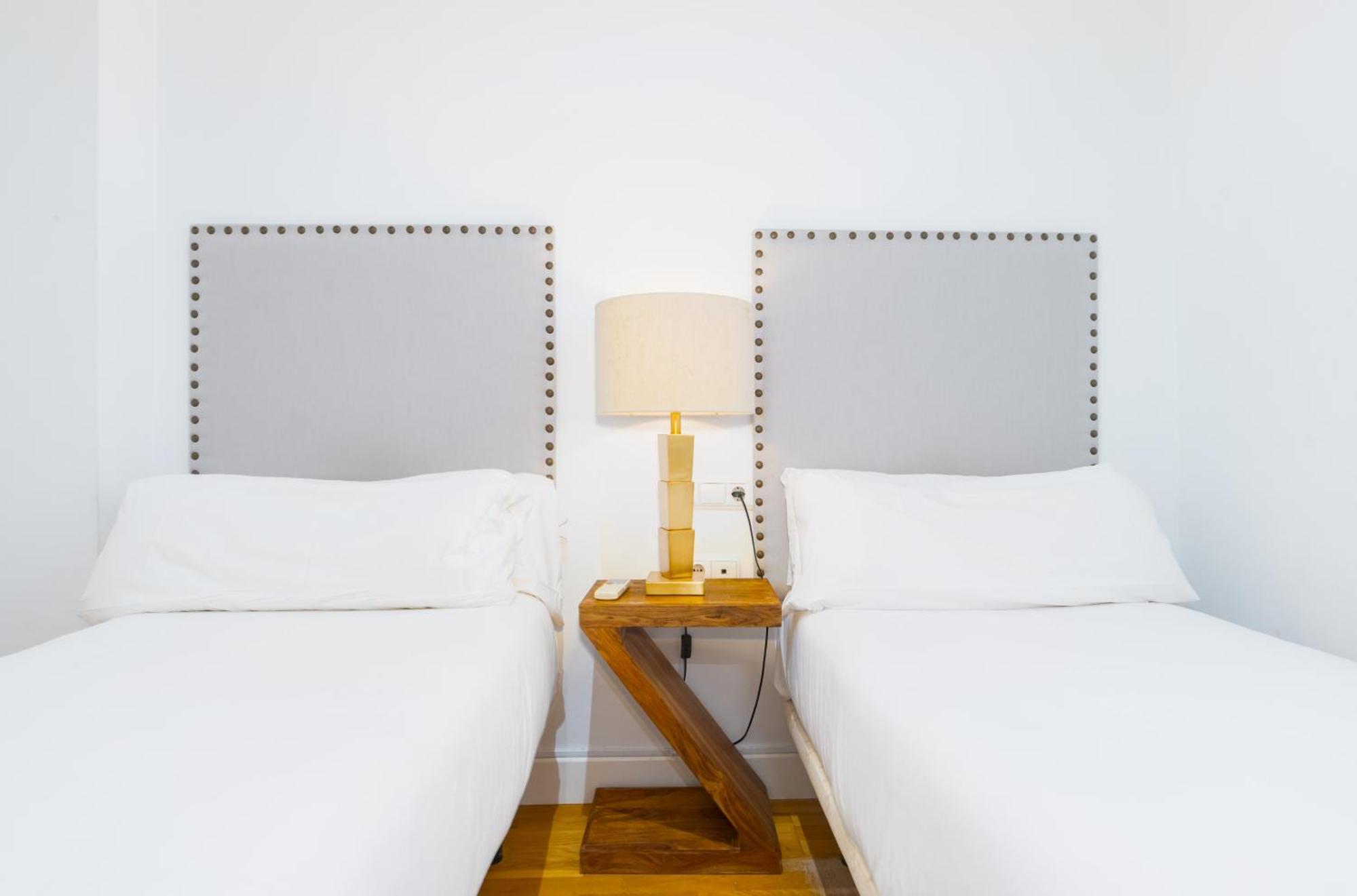 Apartment 3 Bedrooms 2 Bathrooms Furnished - Triana - Great - Mintystay Seville