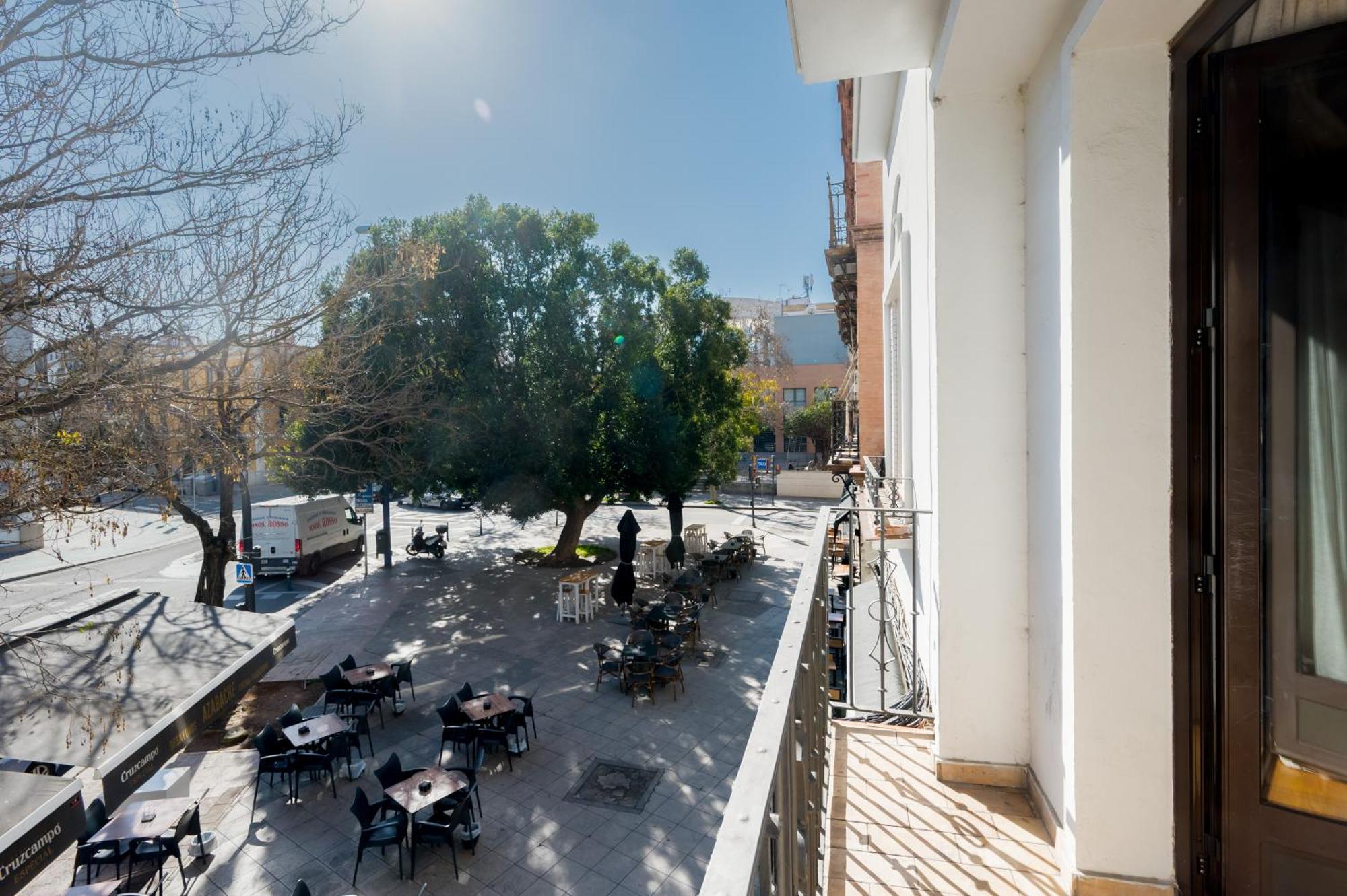 3 Bedrooms 2 Bathrooms Furnished - Triana - Great - Mintystay Apartment Seville