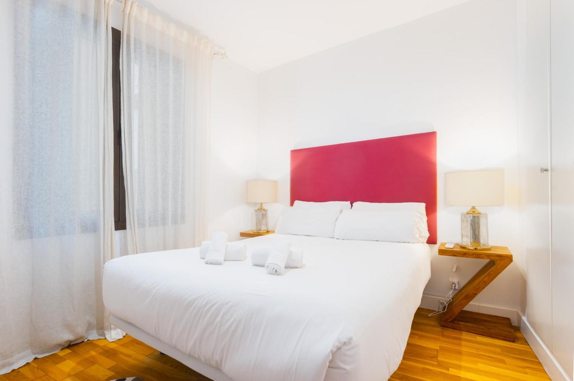 3 Bedrooms 2 Bathrooms Furnished - Triana - Great - Mintystay Appartement