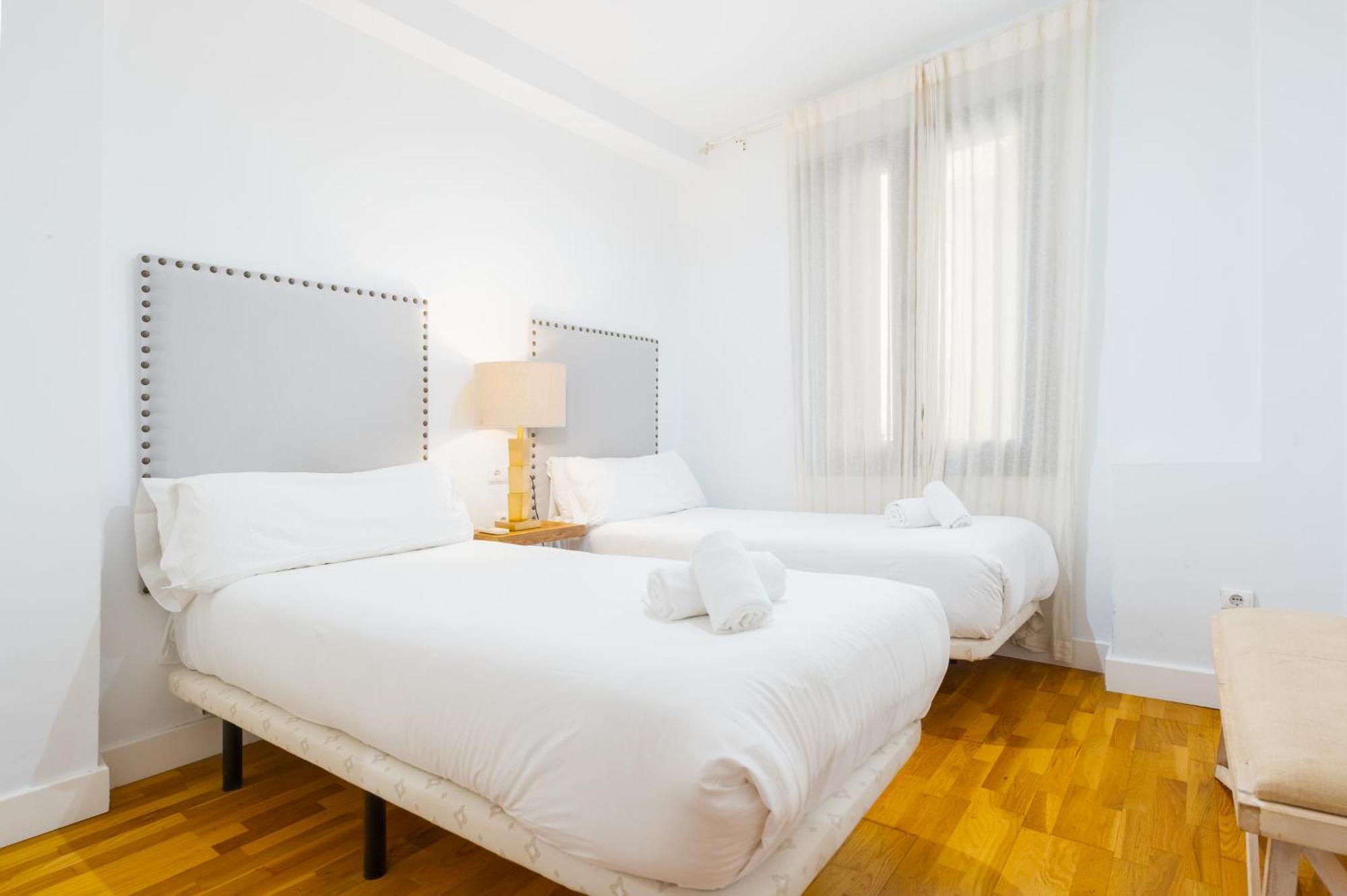 Appartement 3 Bedrooms 2 Bathrooms Furnished - Triana - Great - Mintystay *